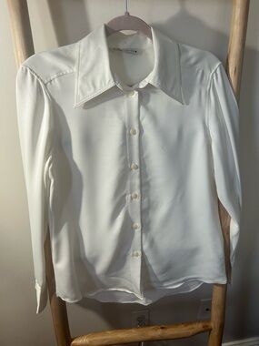 Zara Cream Button-Front Long Sleeve Shirt